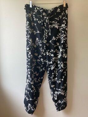 le chateau Black Floral Jogger Style Pants